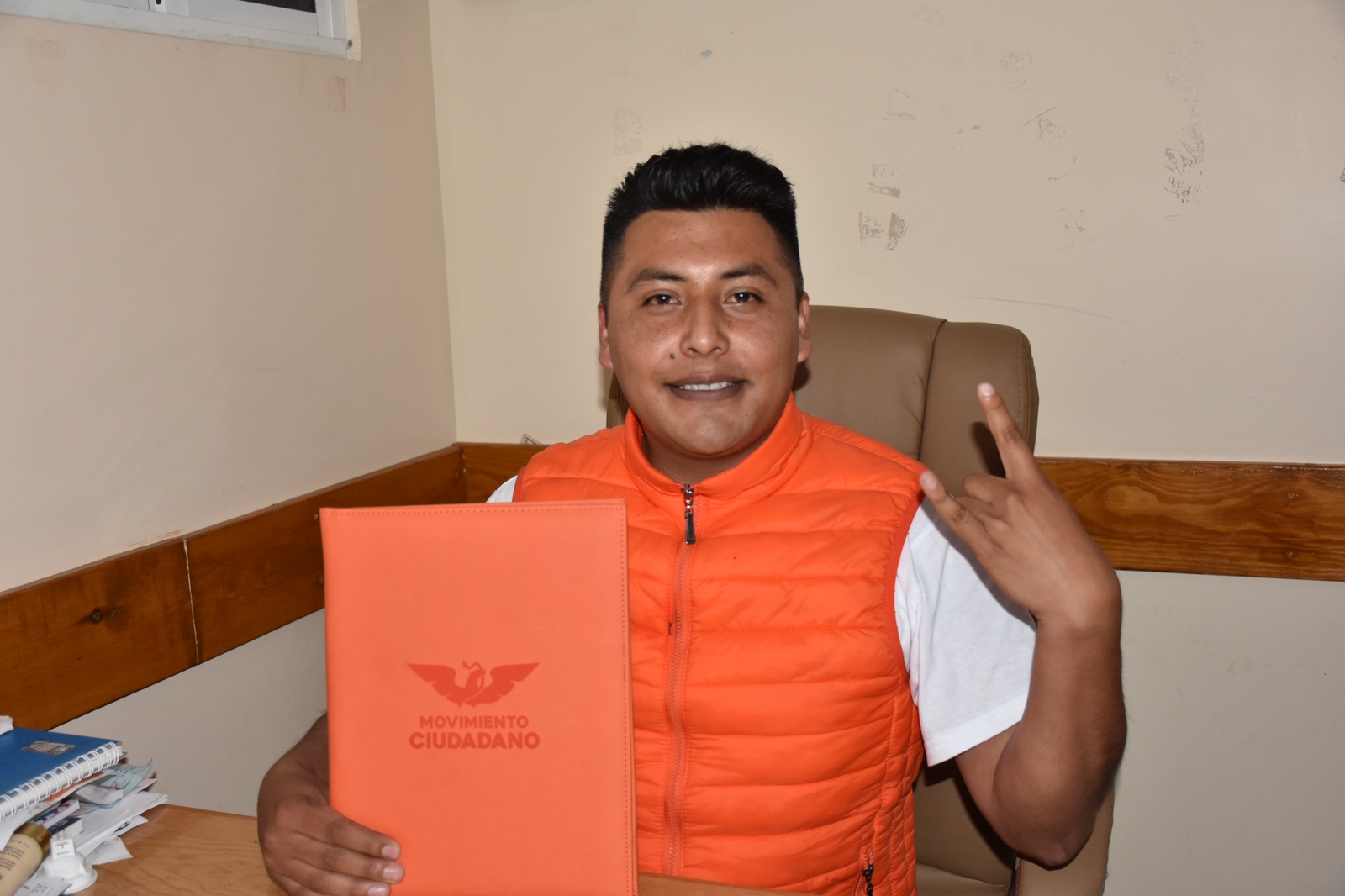 Lee más sobre el artículo MILITANTES DE MORENA SE SUMAN A MOVIMIENTO CIUDADANO EN EL ESTADO DE MÉXICO – BOLMCEDOMEX 02/23